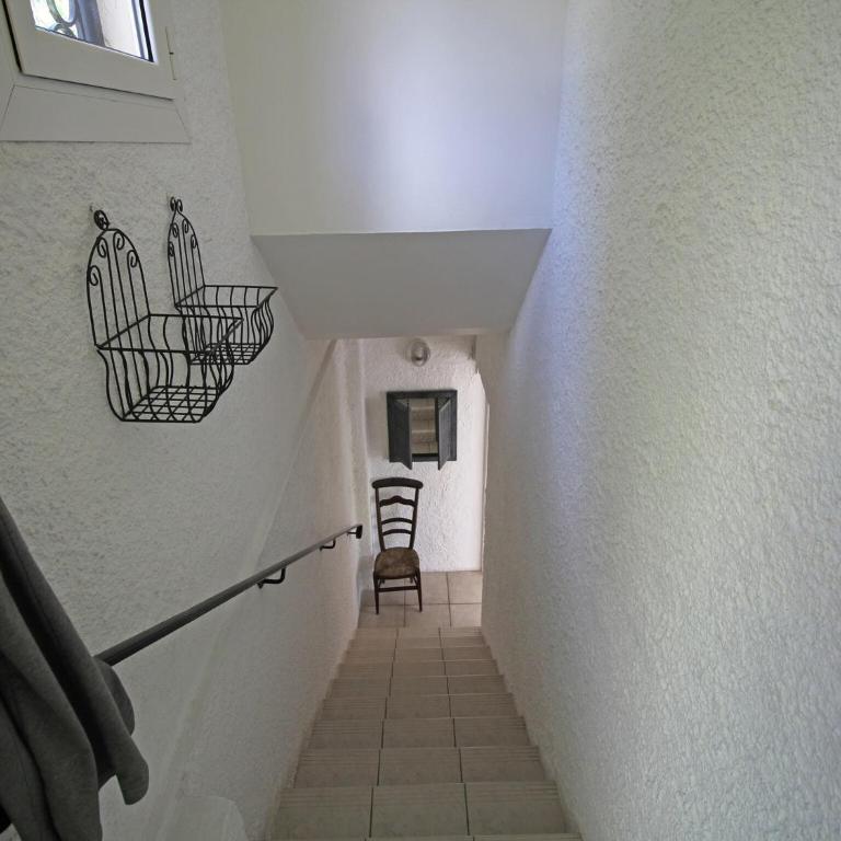 Holiday Home in Fréjus with Pool & Tennis - Two-Bedroom Holiday Home - 14