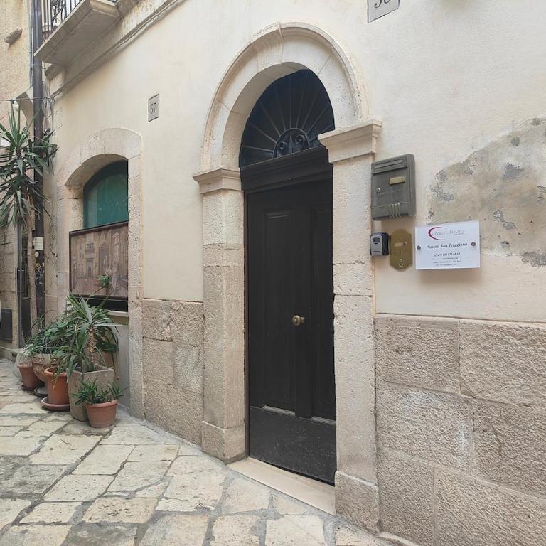CconfortHotels Dimora San Triggiano - Three-Bedroom Apartment - 25