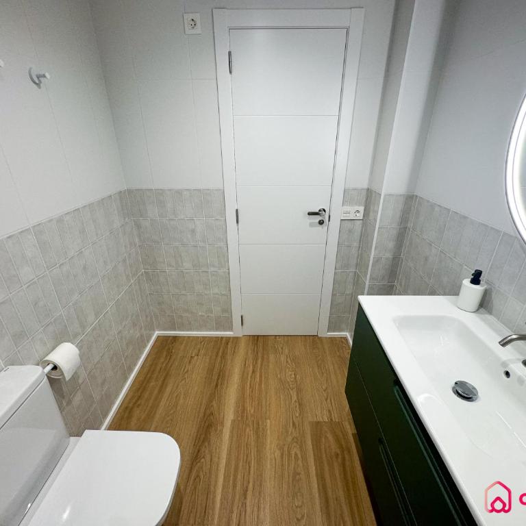 La Alameda - Three-Bedroom Apartment - 17