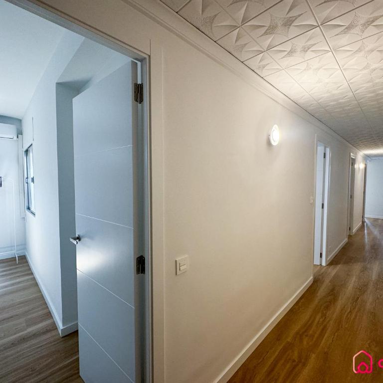 La Alameda - Three-Bedroom Apartment - 28