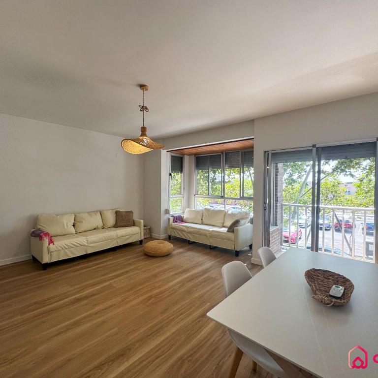 La Alameda - Three-Bedroom Apartment - 37