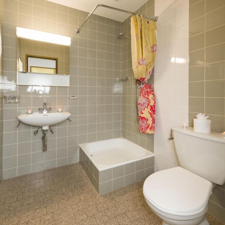 Postgebäude - Studio-Apartment mit Balkon und Bergblick (22) - 8