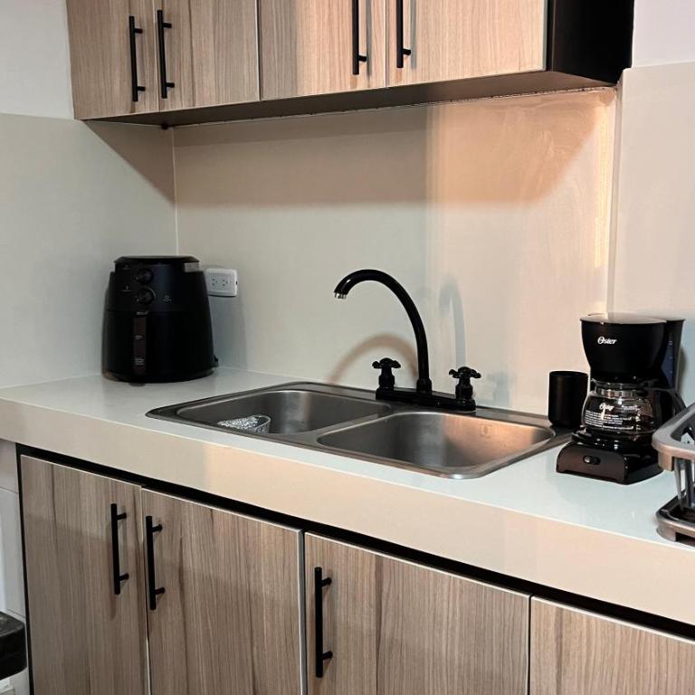 Apartaestudio moderno en el centro de la ciudad - Apartamento de 1 dormitorio - 16