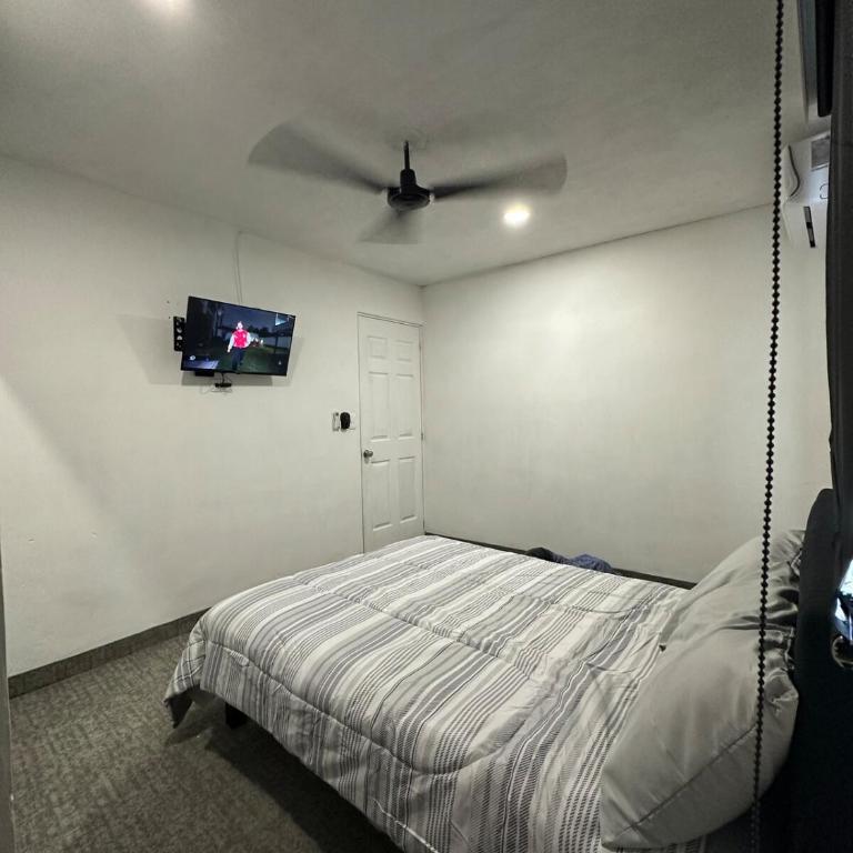 Casa Sol y Luna - Three-Bedroom Apartment - 24