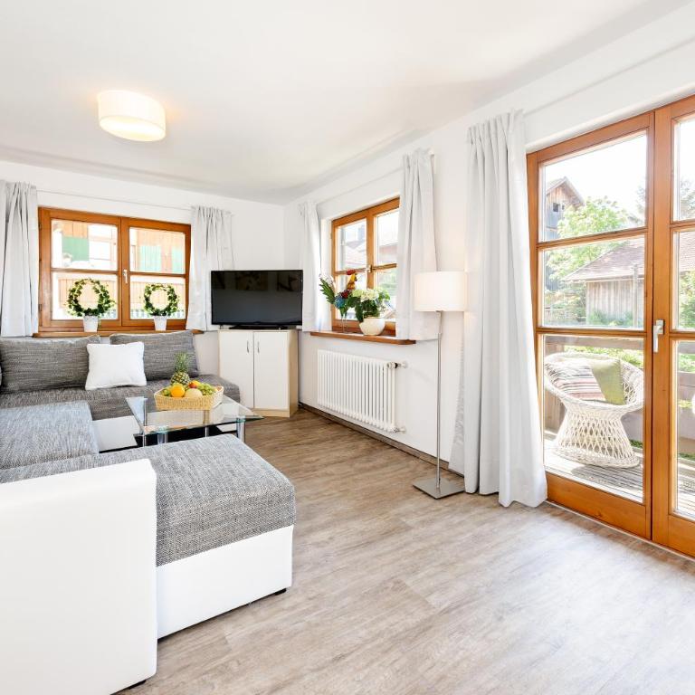 "Ferienwohnung Ess" - Annehmlichkeiten von 4-Sterne Familien-und Wellnesshotel Viktoria können mitbenutzt werden - Apartment mit 2 Schlafzimmern - 3