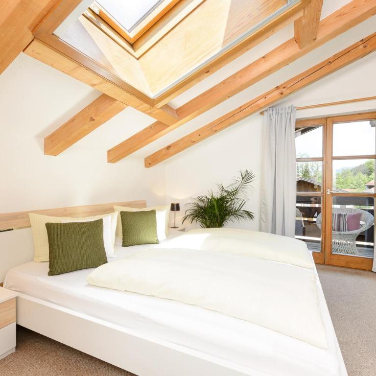 "Ferienwohnung Ess" - Annehmlichkeiten von 4-Sterne Familien-und Wellnesshotel Viktoria können mitbenutzt werden - Apartment mit Blick auf die Berge - 3