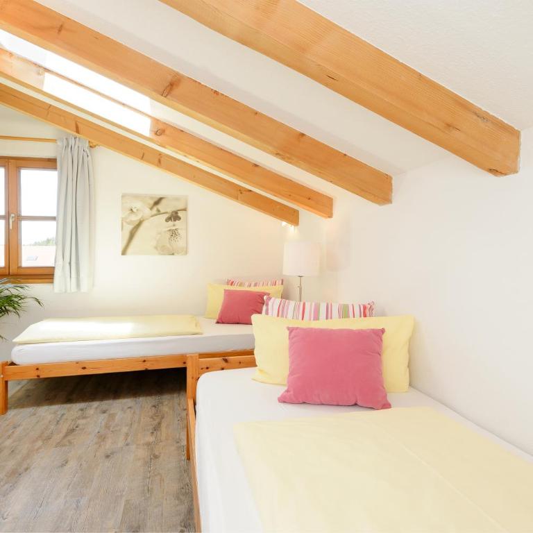 "Ferienwohnung Ess" - Annehmlichkeiten von 4-Sterne Familien-und Wellnesshotel Viktoria können mitbenutzt werden - Apartment mit Blick auf die Berge - 4