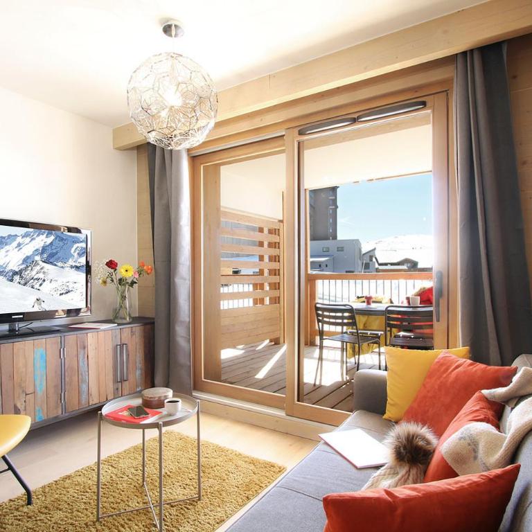 Résidence Phoenix A by Leavetown Vacations - One-Bedroom Apartment with Balcony - 1