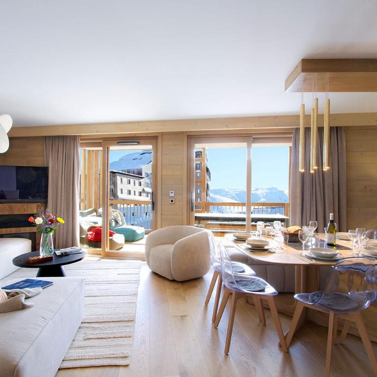 Résidence Phoenix A by Leavetown Vacations - Three-Bedroom Apartment with Balcony - 7