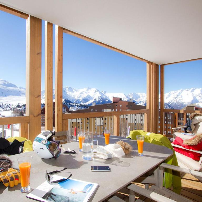 Résidence Phoenix A by Leavetown Vacations - Three-Bedroom Apartment with Balcony - 8