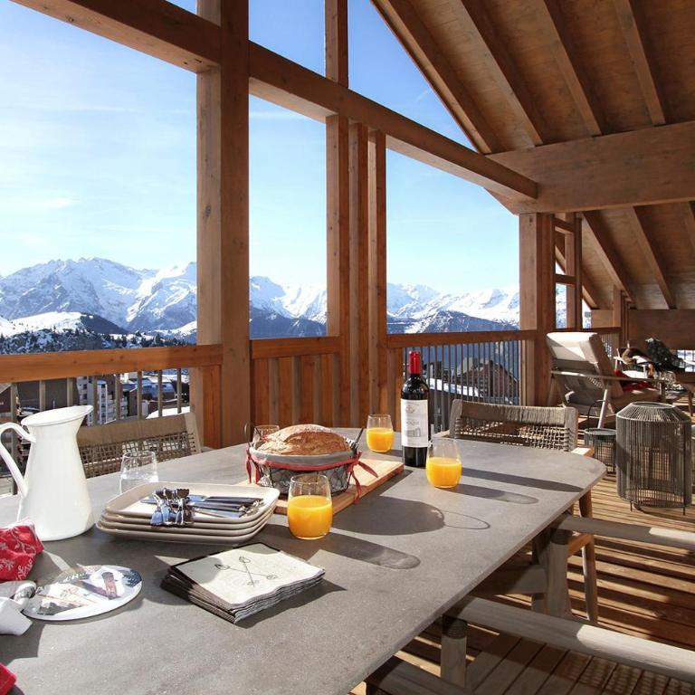 Résidence Phoenix A by Leavetown Vacations - Four-Bedroom Apartment with Balcony - 2