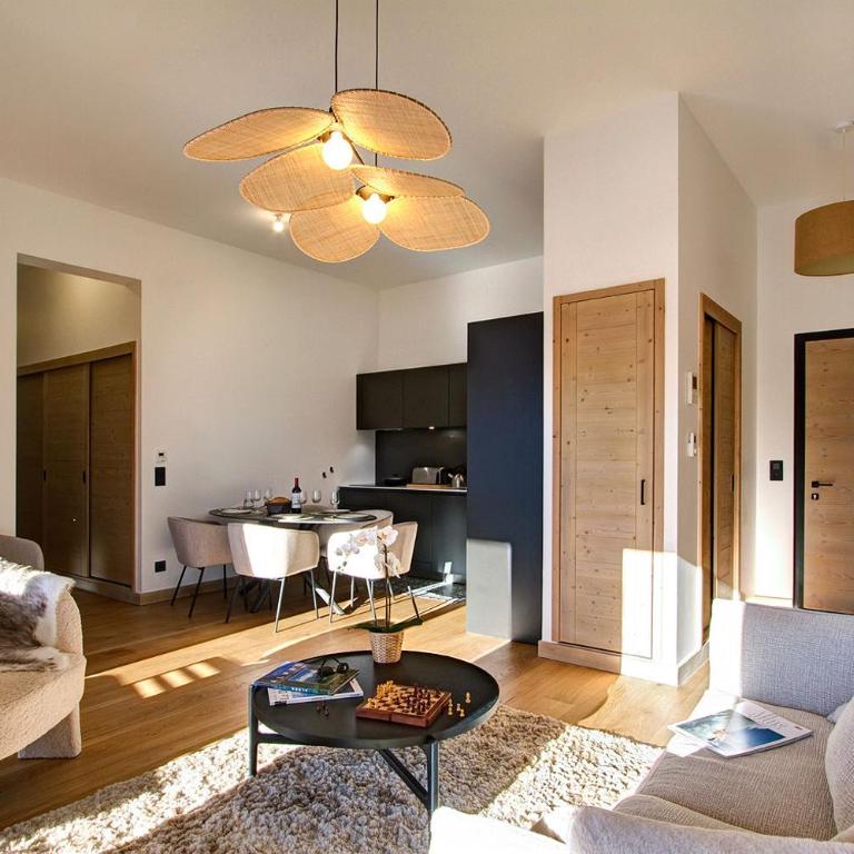 Résidence Phoenix A by Leavetown Vacations - Two-Bedroom Apartment with Balcony - 3