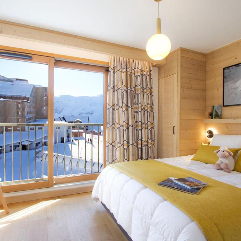 Résidence Phoenix A by Leavetown Vacations - Three-Bedroom Apartment with Balcony - 9