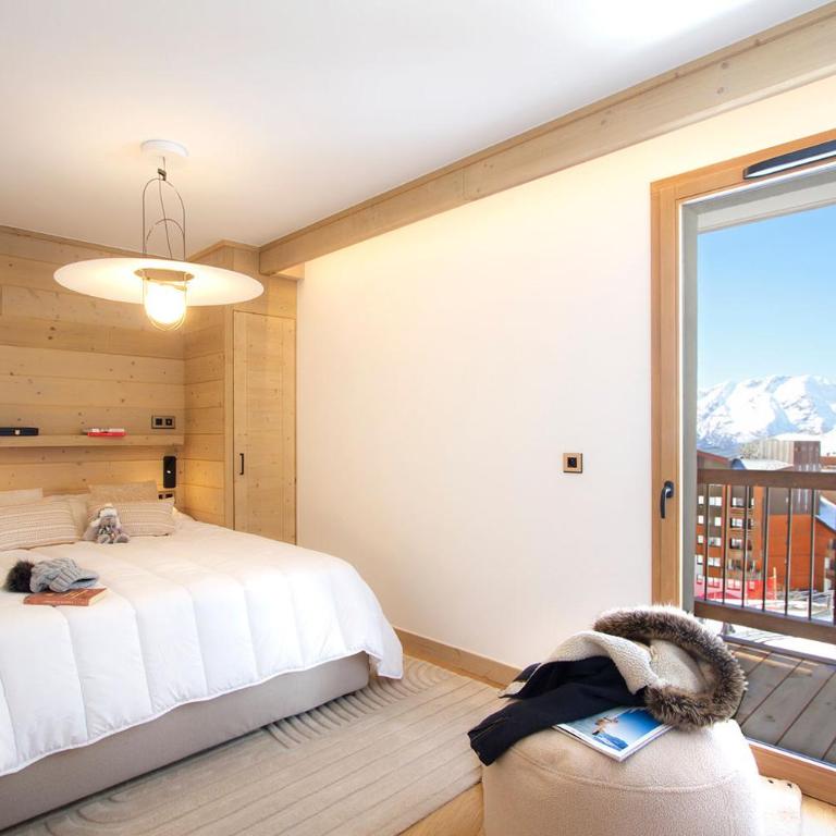 Résidence Phoenix A by Leavetown Vacations - Three-Bedroom Apartment with Balcony - 11