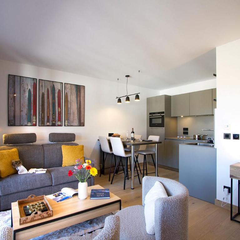 Résidence Phoenix A by Leavetown Vacations - One-Bedroom Apartment with Terrace - 8