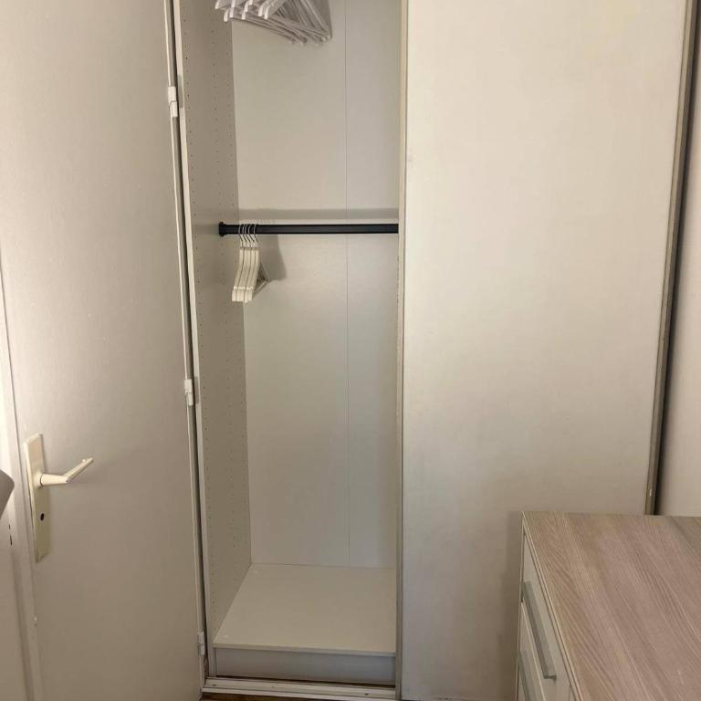 Appartement moderne 43 m2 au cœur de Montpellier, Tramway au pied de l'immeuble, Parking public, Idéal pour 1 à 3 personnes - Apartment - 8