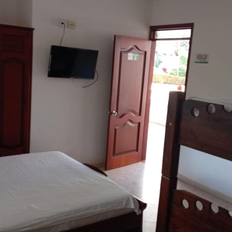Hotel Villa De Los Angeles - Triple Room with Mountain View - 4