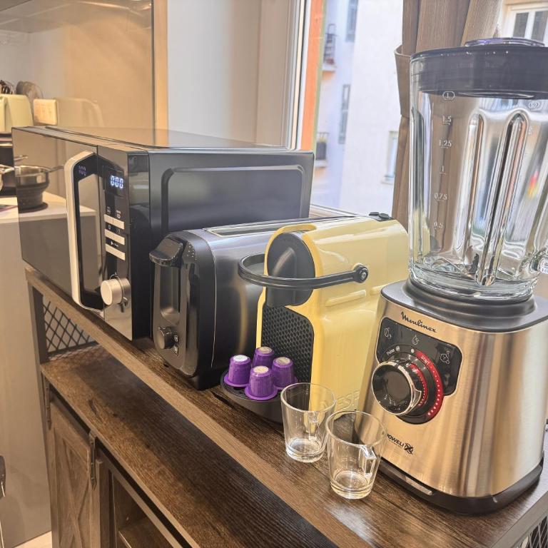 Bright, Central & Stylish 3 Min Walk to the Sea - Appartement Deluxe - 20