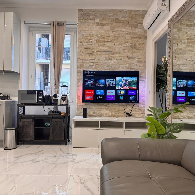 Bright, Central & Stylish 3 Min Walk to the Sea - Appartement Deluxe - 6