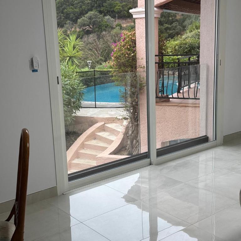 Villa Yasmine Cavalaire - Villa con vistas al mar - 37