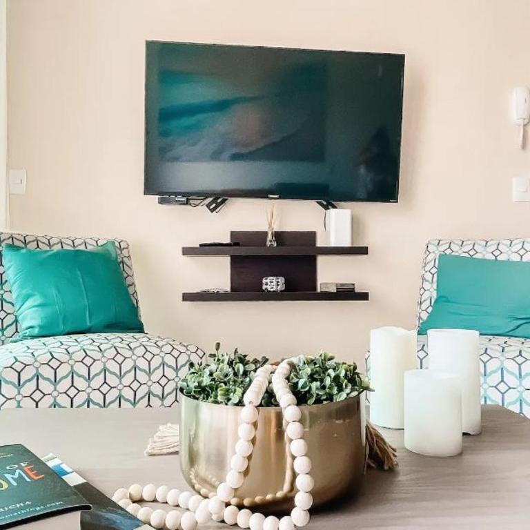 Beach Chic Condo in Hotel Zone - 700m to beach - One-Bedroom Apartment - 1