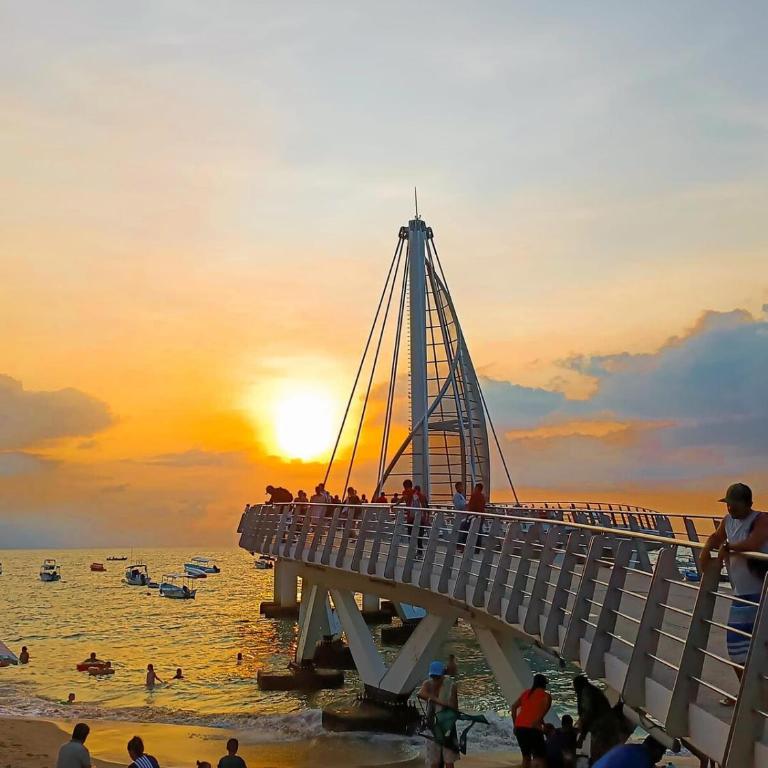 Beach Chic Condo in Hotel Zone - 700m to beach - One-Bedroom Apartment - 17