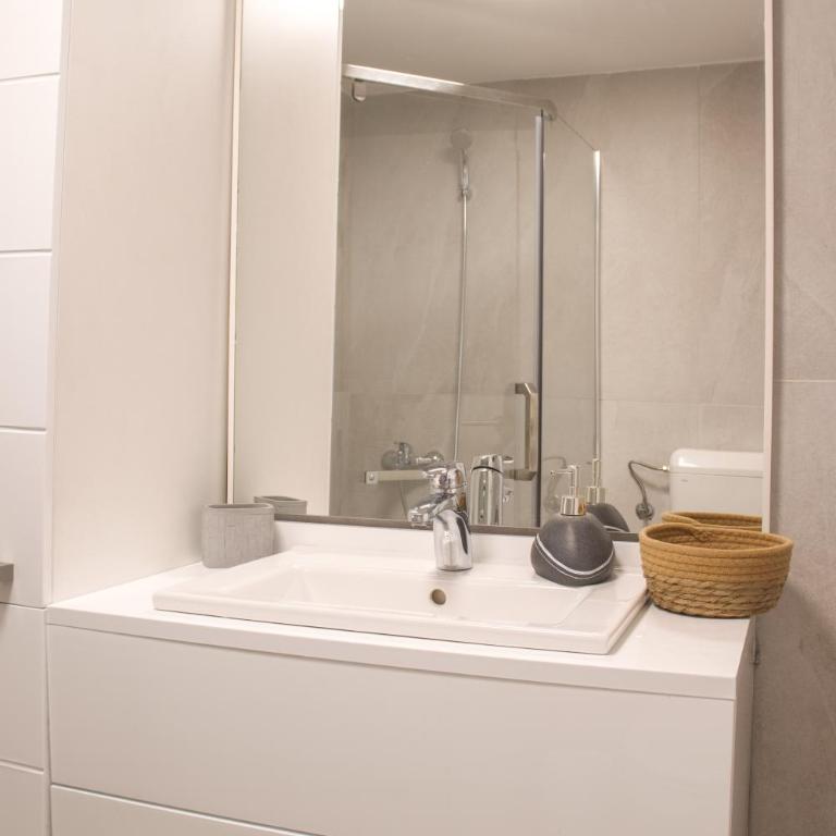 The Sarajevo Quarter - Peaceful Garden Stay in the Old City - One-Bedroom Apartment - 13