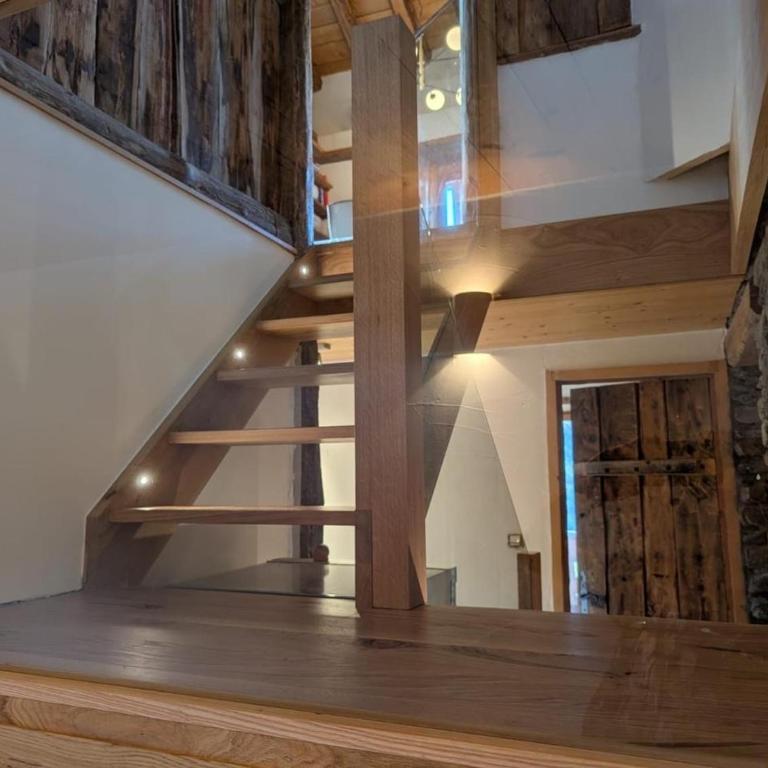 Chalet authentique avec jacuzzi proche de Val d'Isère - Chalet - 16