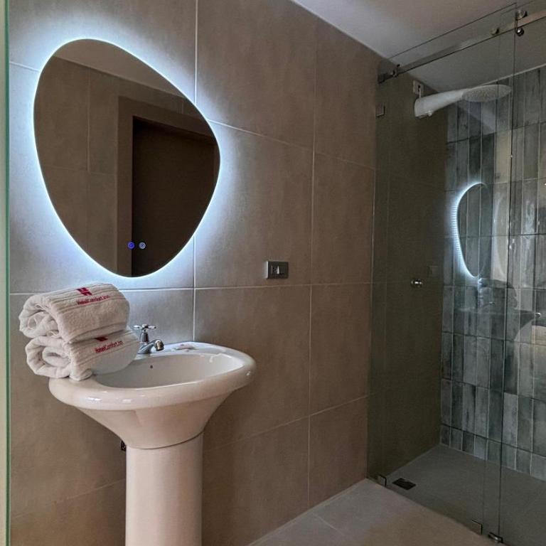 HOTEL COMFORT INN Torre B - Deluxe Queen Suite - 7