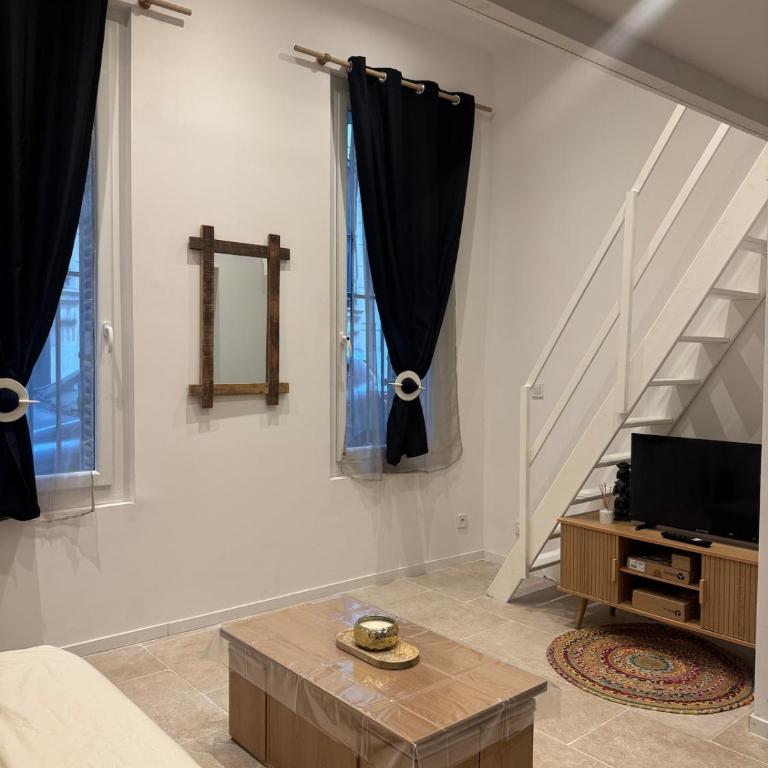 La clef de Jade, Studio rénové, Centre-Ville - Vieux-Port- Rue paradis 4pers - One-Bedroom Apartment - 1