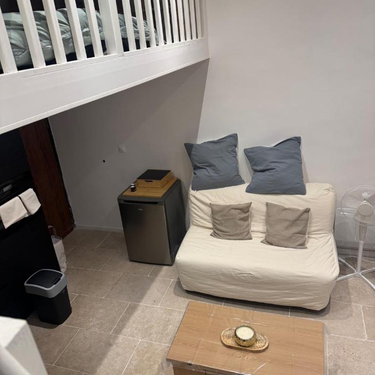 La clef de Jade, Studio rénové, Centre-Ville - Vieux-Port- Rue paradis 4pers - One-Bedroom Apartment - 3