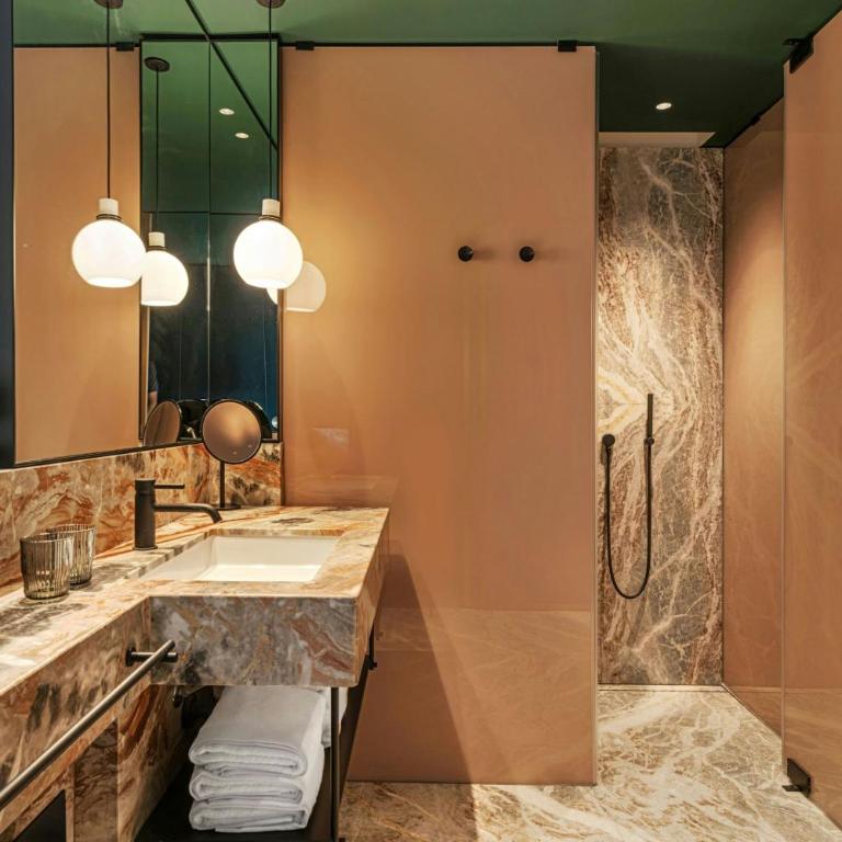 Casa Brera, a Luxury Collection Hotel, Milan - Panoramic King Suite with City View - 13