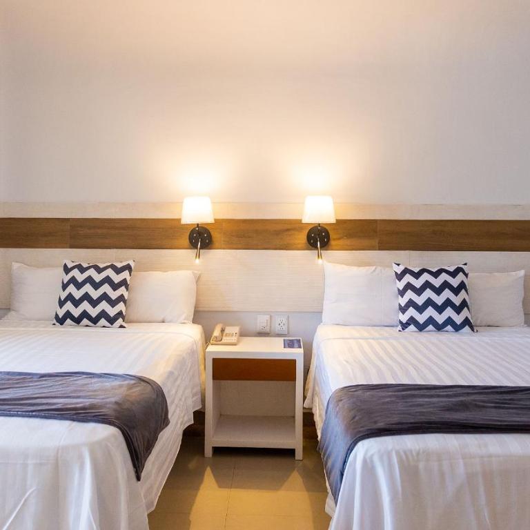 Luna Palace - Junior Suite with Ocean Partial View - 7