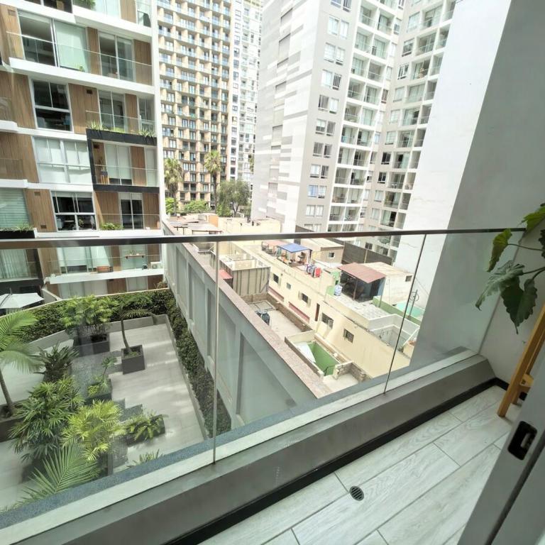 Exclusivo departamento en Barranco - One-Bedroom Apartment - 5