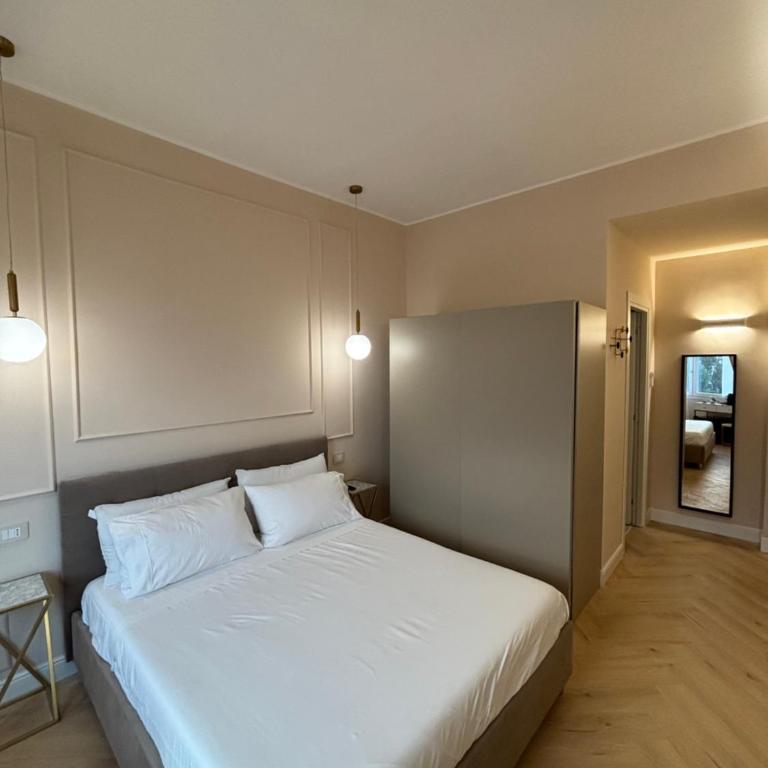 GLhouse Roma Mazzini - Camera Matrimoniale con Letto Supplementare - 2