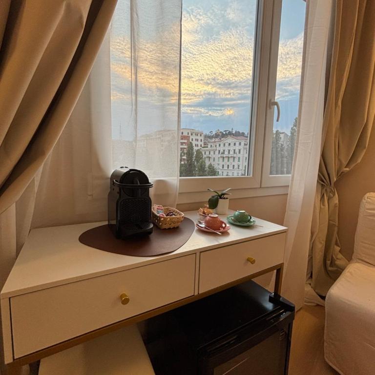 GLhouse Roma Mazzini - Camera Matrimoniale con Letto Supplementare - 7