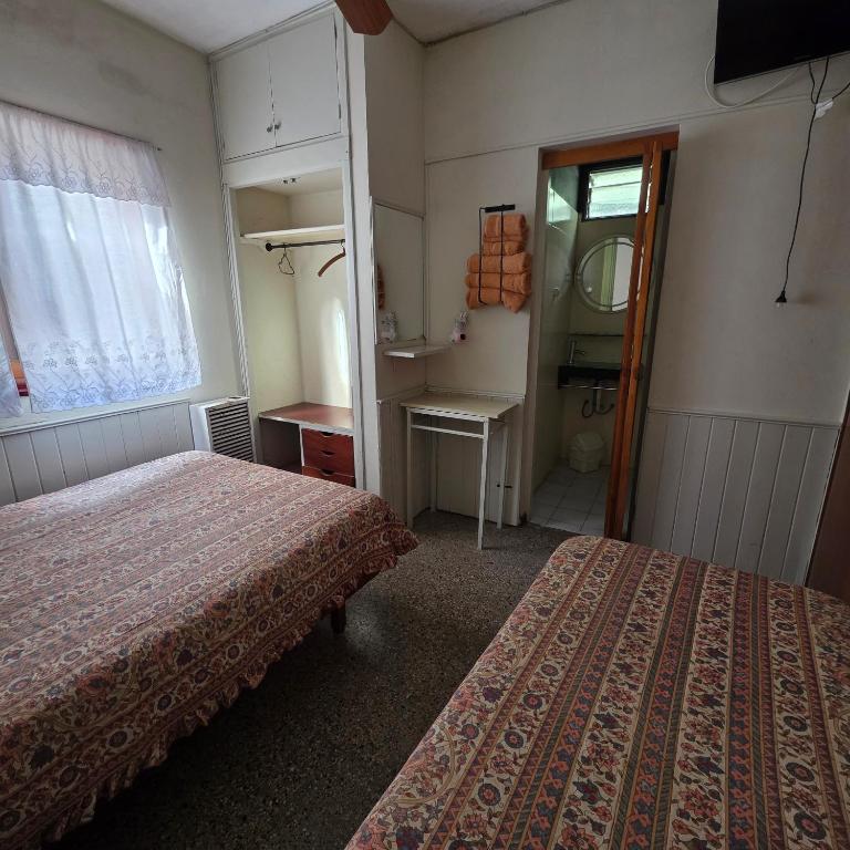 Hotel Sur - Habitación Triple Económica - 2