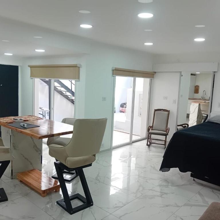 Acogedor monoambiente de patio interno - One-Bedroom Apartment - 4