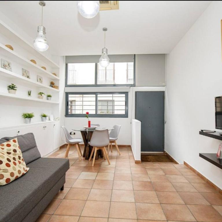 Urban Gracia - One-Bedroom Apartment - 11
