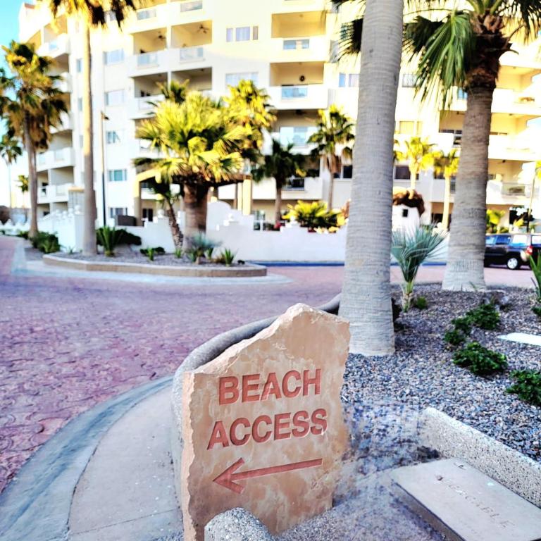 Beachfront Condo on Sandy Beach, Las Palmas Resort, 24hrs Security, Free Parking, Free Wi-Fi - Two-Bedroom Apartment - 28