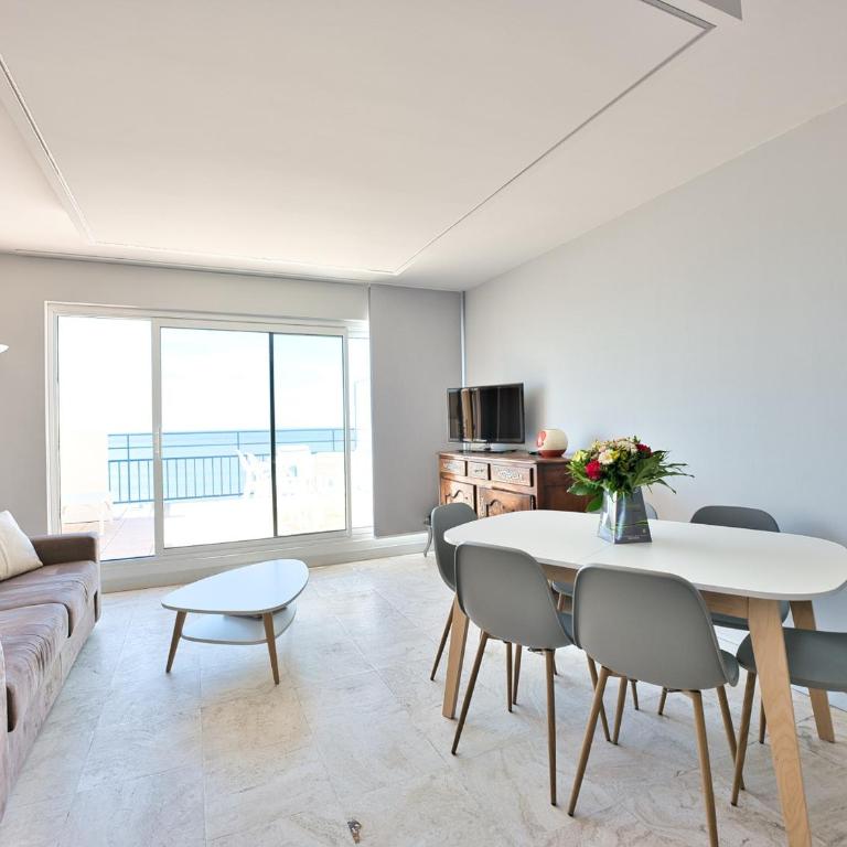 Superbe T3 face mer avec terrasse, garage et Wifi aux Sables-d'Olonne - FR-1-197-503 - Apartment (6 Adults) - 1