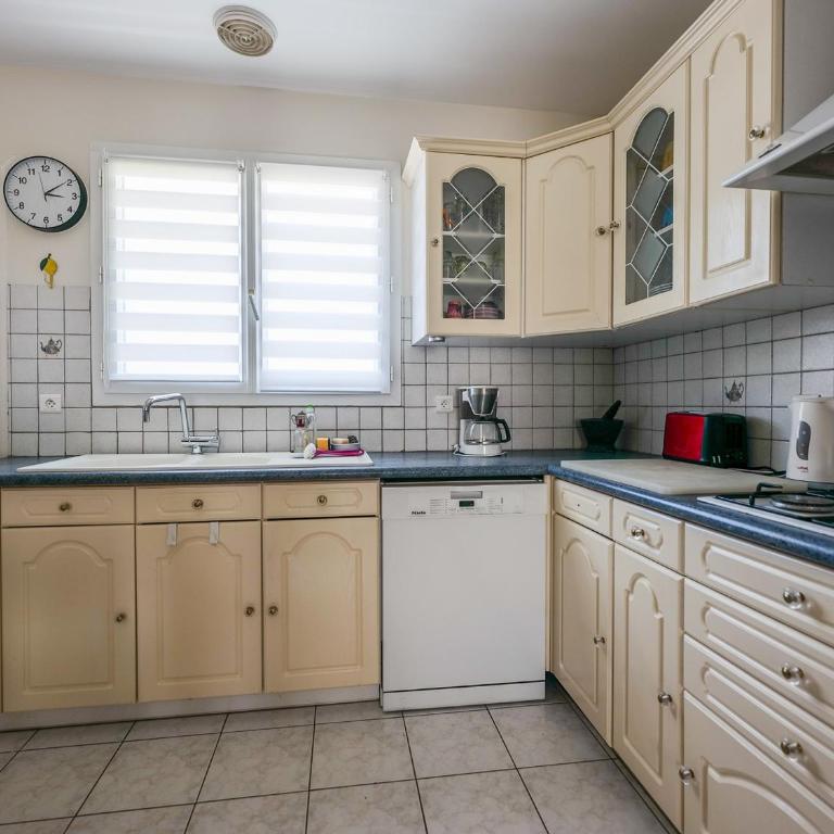 Maison calme proche plage avec jardin et terrasse - FR-1-197-500 - Maison de Vacances (8 Adultes) - 4