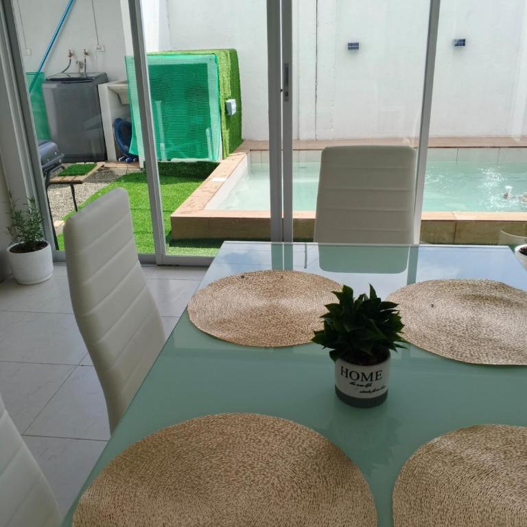 Casa en Manta con piscina privada - One-Bedroom House - 4