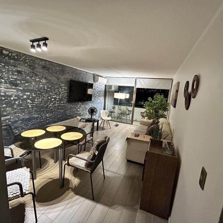 Apartment with a view of the mountain range and air conditioning - Two-Bedroom Apartment - 11