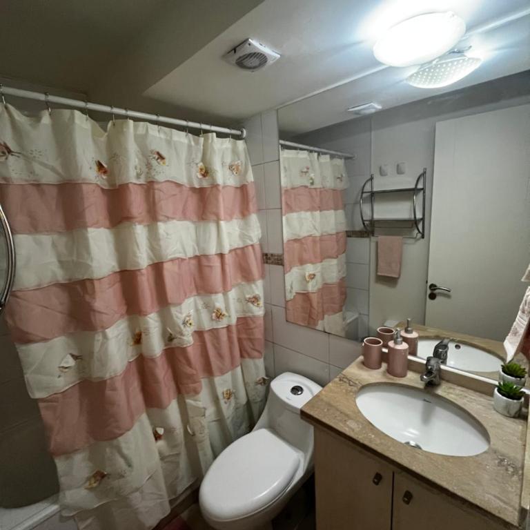 Departamento en Valparaíso, Playa Las Torpederas - Two-Bedroom Apartment with Balcony - 12
