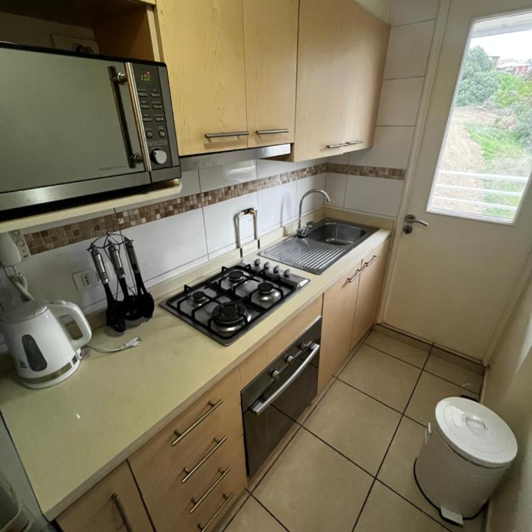 Departamento en Valparaíso, Playa Las Torpederas - Two-Bedroom Apartment with Balcony - 19