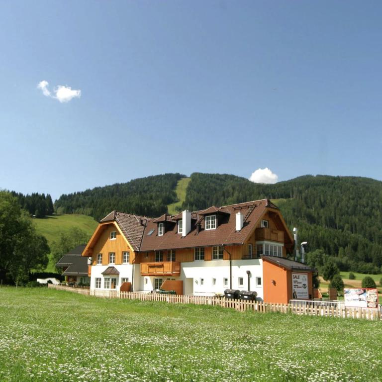 Apartment in Lungau, right next to the ski lift - Apartment mit 2 Schlafzimmern - 13