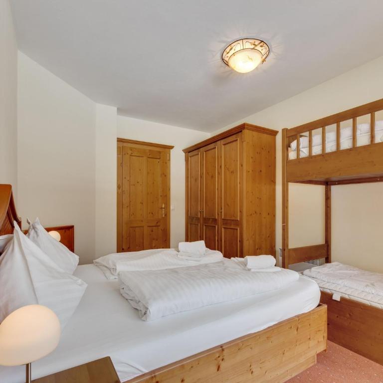 Chalet in Saalbach near Ski Lift - Two-Bedroom Chalet - 14