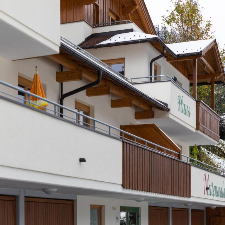 Chalet in Saalbach near Ski Lift - Two-Bedroom Chalet - 6