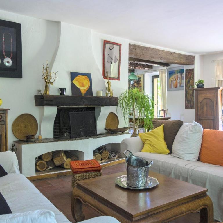Mansion in Fréjus with Private Pool - Maison de Vacances 4 Chambres - 2